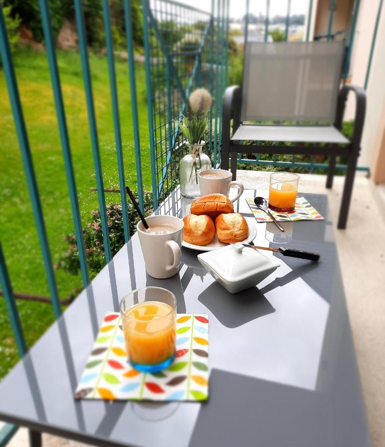 La Poterie - Appartement Avec Balcon Et Parking Prive Quimper Exterior foto