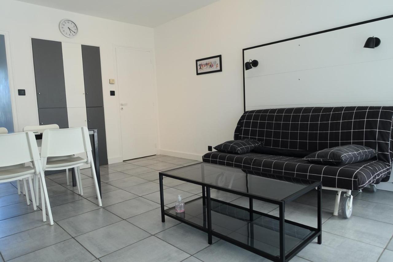 La Poterie - Appartement Avec Balcon Et Parking Prive Quimper Exterior foto